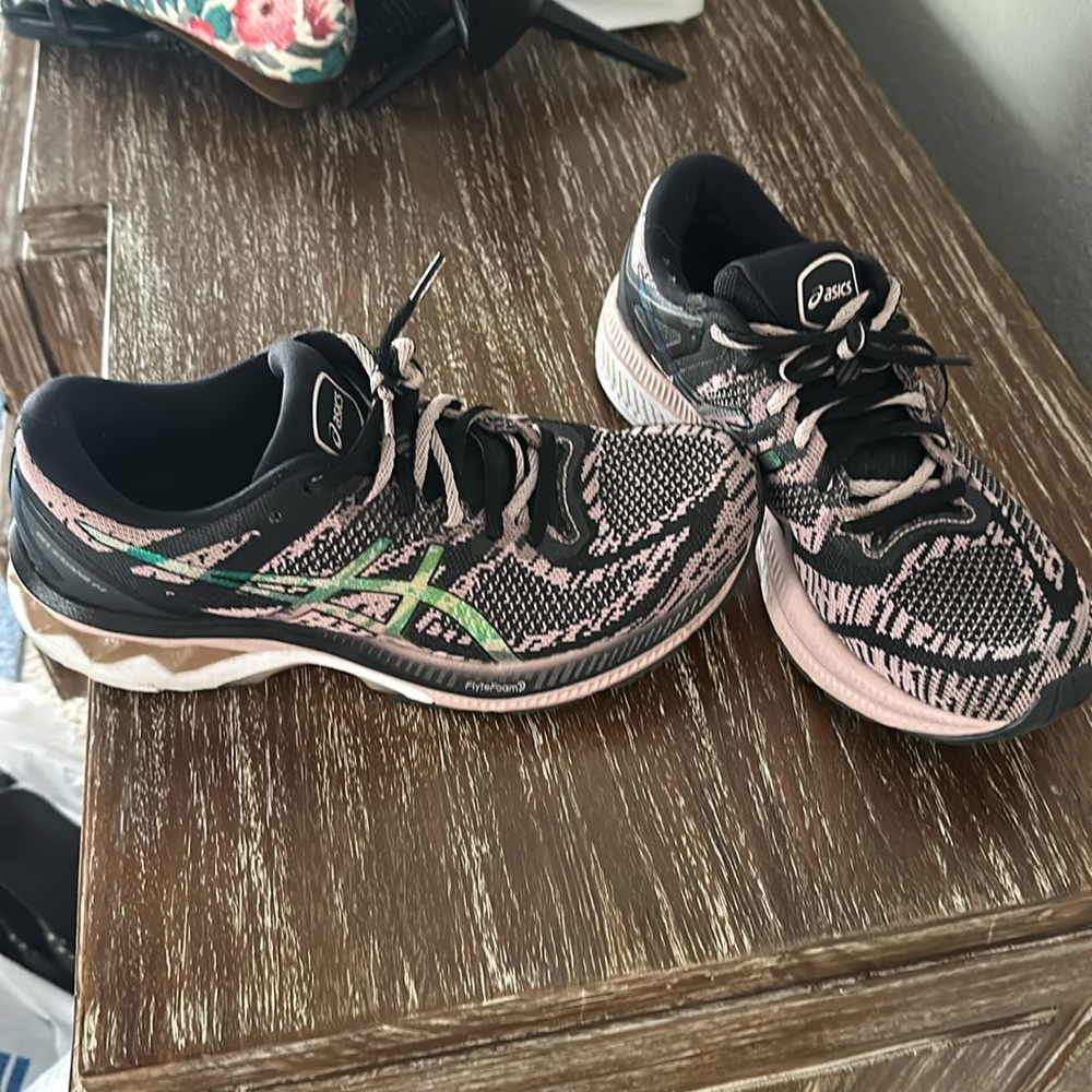 ASICS Gel Kayano 27 women’s size 12